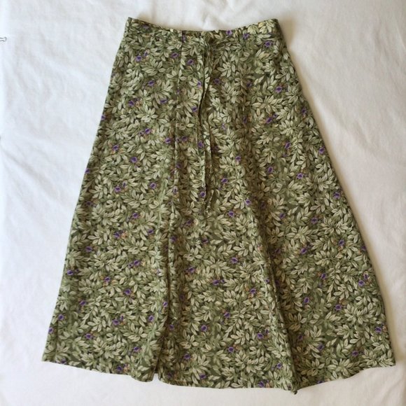 BICE Dresses & Skirts - BICE - Skirt with green & cream foliage with purple & gold flowers